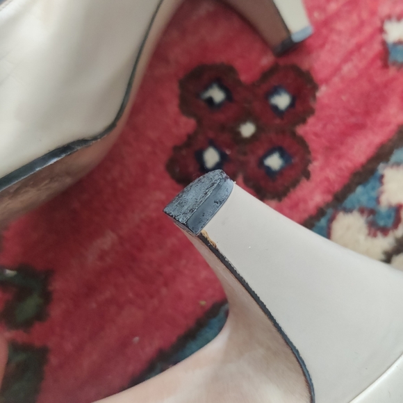 Vintage Ferragamo pumps, cream, made in Italy, size 10B, leather - Picture 11 of 12